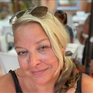 Meet your Posher, Deanna